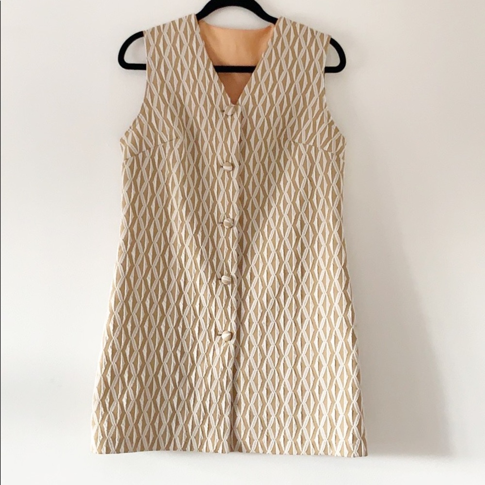 Textured Vintage Sleeveless Shift Dress